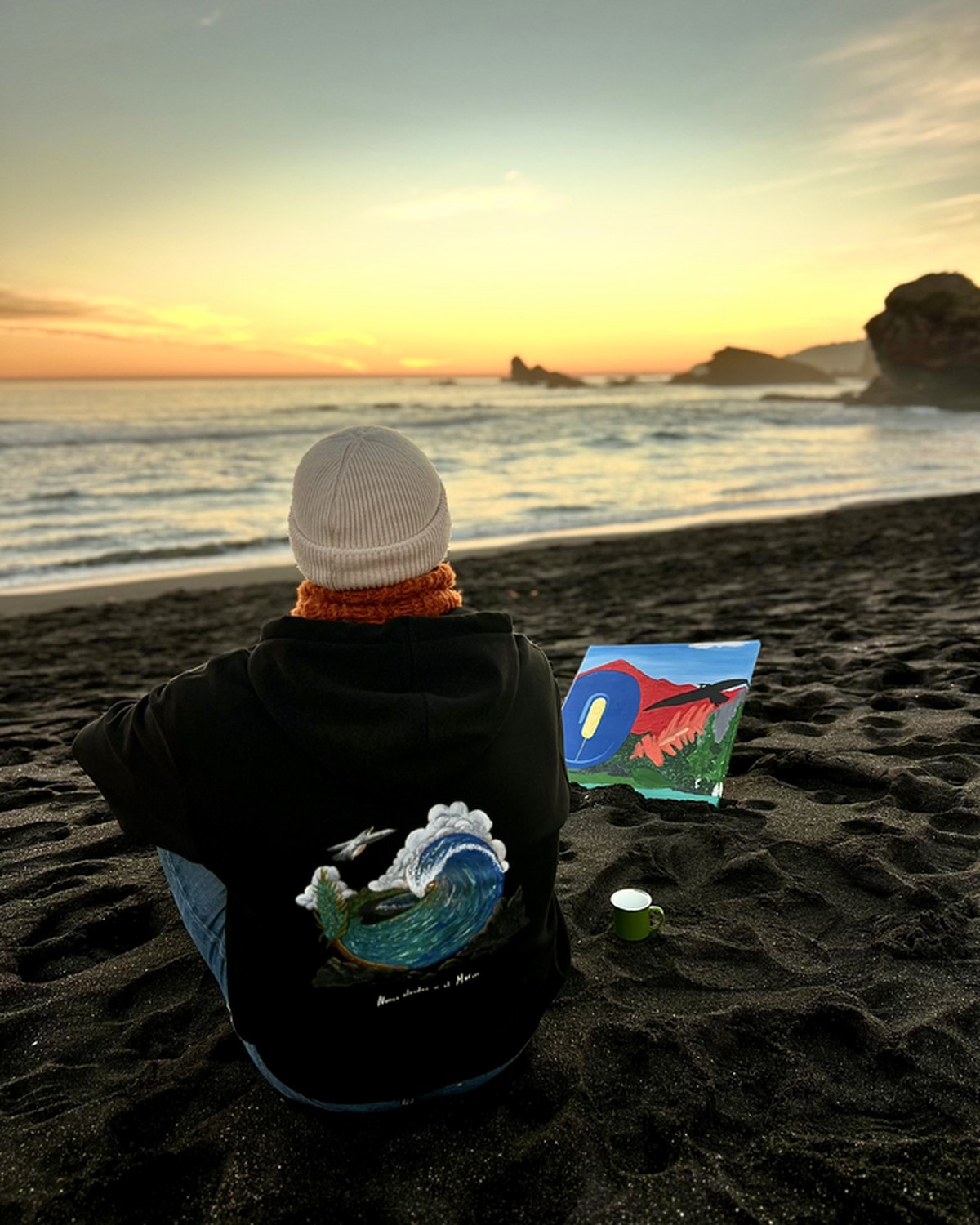 Contemplando el atardecer con la obra terminada